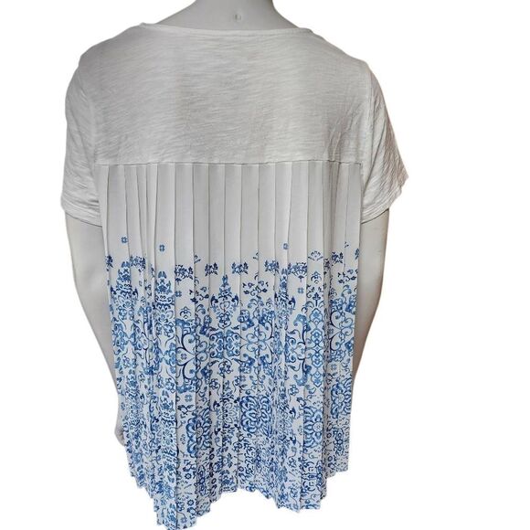 Chico's White & Blue Short Sleeve Tee Shirt (1) - Picture 4 of 6